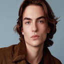 Raimy Lang als Teenage Antinous