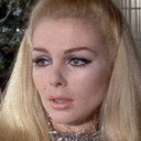 Marianna Falk als Catherine