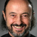 Yury Tsykun als Senior Russian Embassy Man