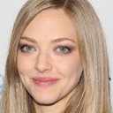 Amanda Seyfried als Self / Elizabeth Holmes