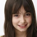 Daisy Doidge-Hill als Sophie at 8 Years