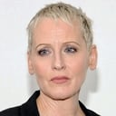 Lori Petty als Radio Operator (voice)