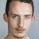Connor Paganini als Tobi