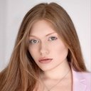 Ivy Châtelain als Tara