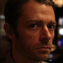 Matt Simard als Policier - loft Morgane