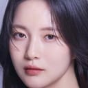 Cha Soo-jin als Choi Hwa-jin