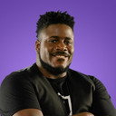 Deejay Knight als Desmond