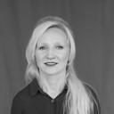 Guna Zariņa als Crime Investigator