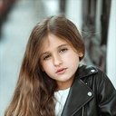 Paulina Fenoy als Estrella