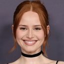 Madelaine Petsch als Clementine Pratt