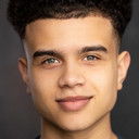 Samuel Paul Small als Sebastian