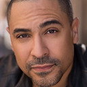 Rob Giumarra als Agent Lopez