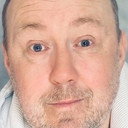 David Carling als Station Officer Steele