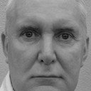 Michael O'Sullivan als Officer Gordon