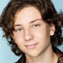 Tristian Eggerling als Young Lonnie Elam