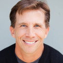 Rob Stone als Kevin Owens