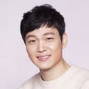 Heo Jeong-do als Director Heo