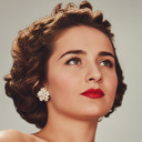 Şükran Suley als Leman