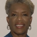 Gwendolyn Briley-Strand als Biologist