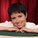 Violina Dotseva als Annie