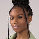 Kaci Walfall als Naomi McDuffie