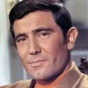 George Lazenby als Leland Stromm