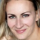 Mélanie Pilon als François' Girlfriend