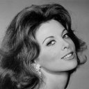 Tina Louise als Miss Spencer