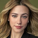 Lili Reinhart als Annabelle