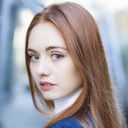 Brenna Llewellyn als Savannah