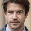 Henrik Lundström als Andreas