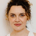 Ana Luiza Rios als Teresa