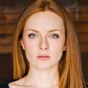 Alex Paxton-Beesley als Abby Miller