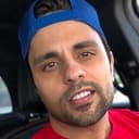 Ray William Johnson als Quick-Stop hipster (voice)