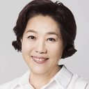 양희경 als Elderly Neighborhood Woman