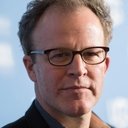 Tom McCarthy als Dr. Bob Banks