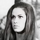 Judy Jordan als Tina