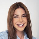 Shannon Dalonzo als Yoga Girl