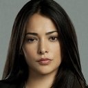 Natalie Martinez als Madeline