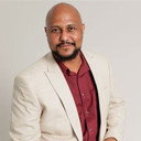 Thadeu Machado als Apresentador