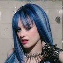 Lynette Ladelfa als Lily