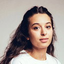 Lyna Khellef als Yasmine Abdiche