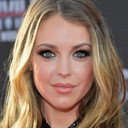 Jadyn Douglas als Roxi Rios