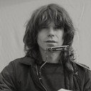 Jesse Welles als Self - Vocals, Guitar