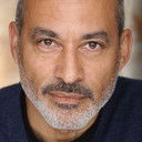 Marc Gomes als Dimitrius Gans