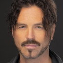 Joe Anselm als Trace