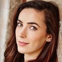 Geraldine Hakewill als Beth