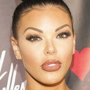 Vivian Kindle als Mrs. Johnson