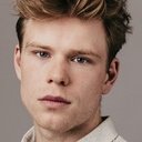 Jonathan Bergholdt Jørgensen als Jonas