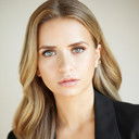 Avril Nickolls als Young Constance